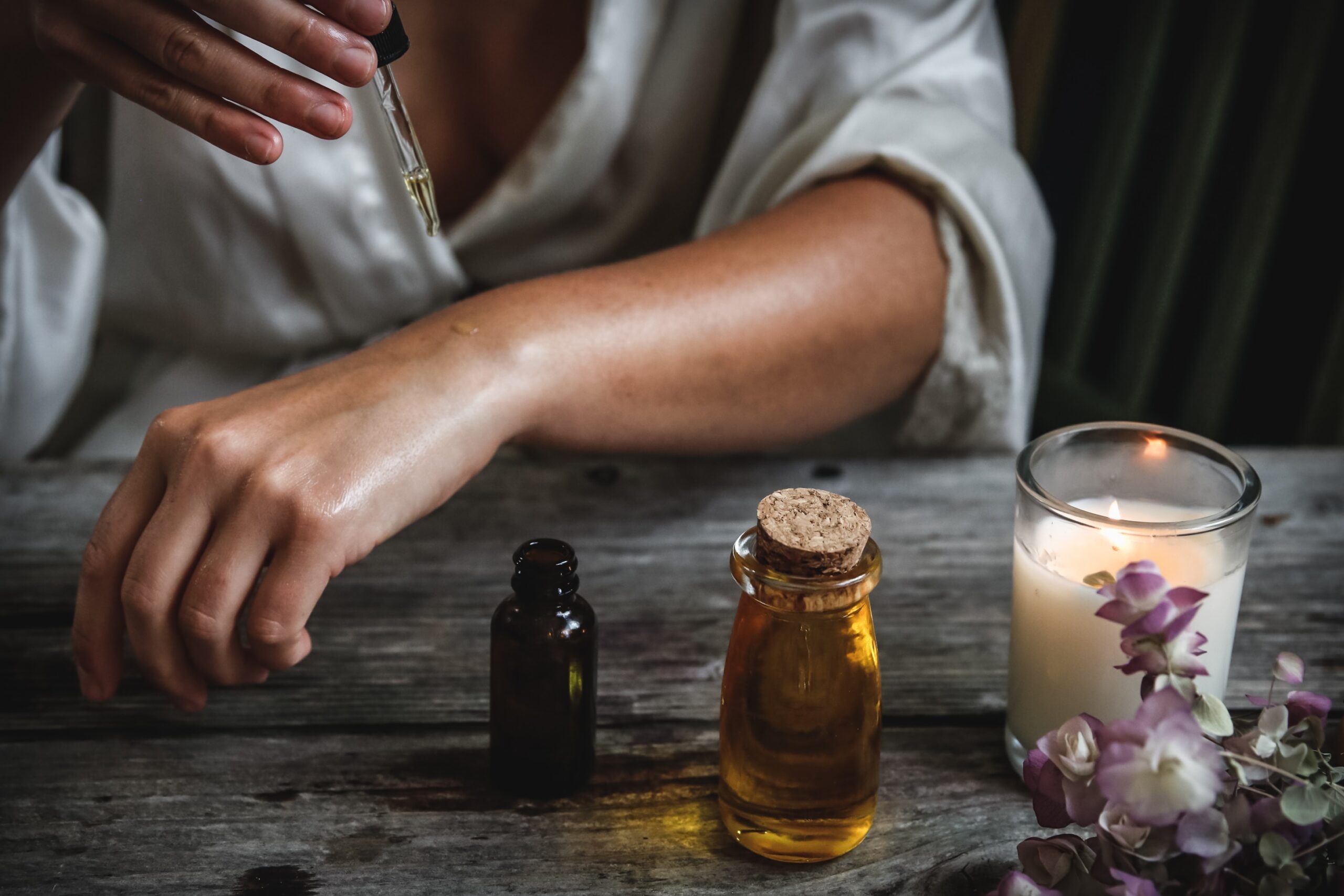 Using Essential Oils to Treat Herpes Infections