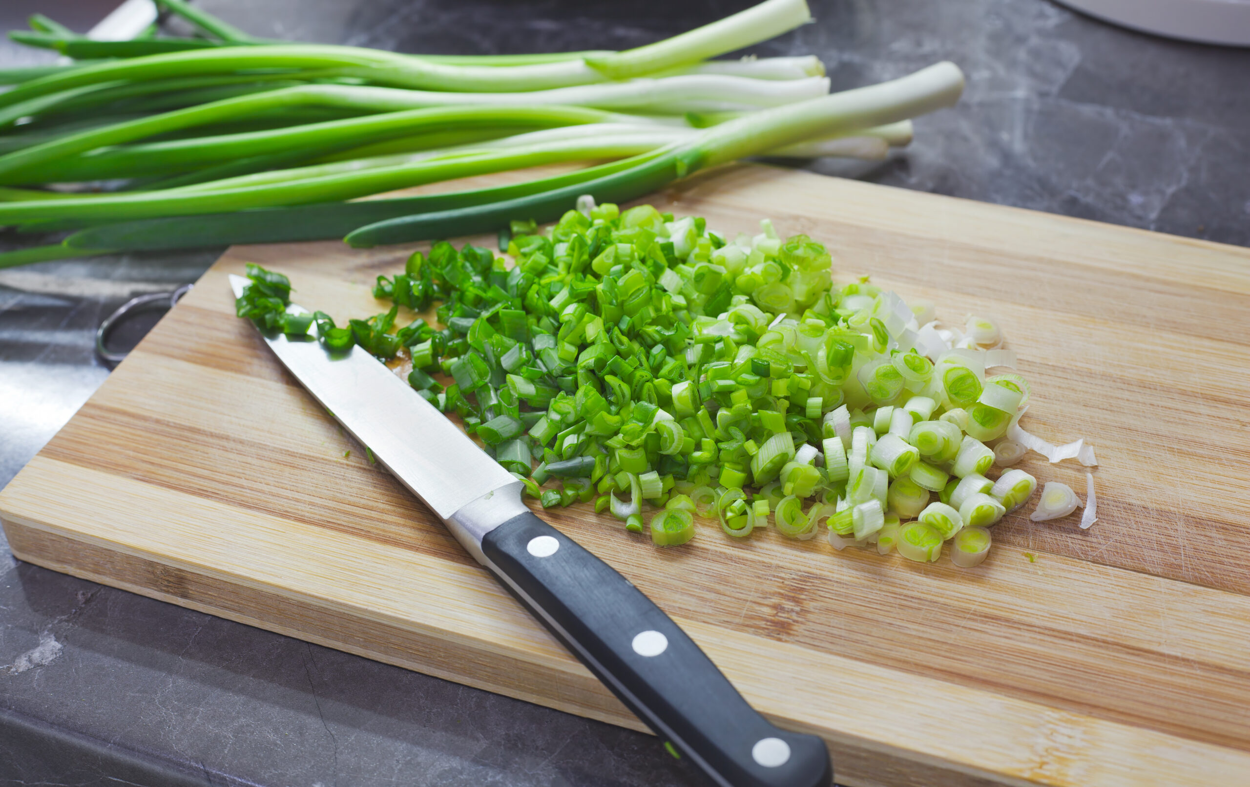 A “Leek” at the Nutrients of Green Onions